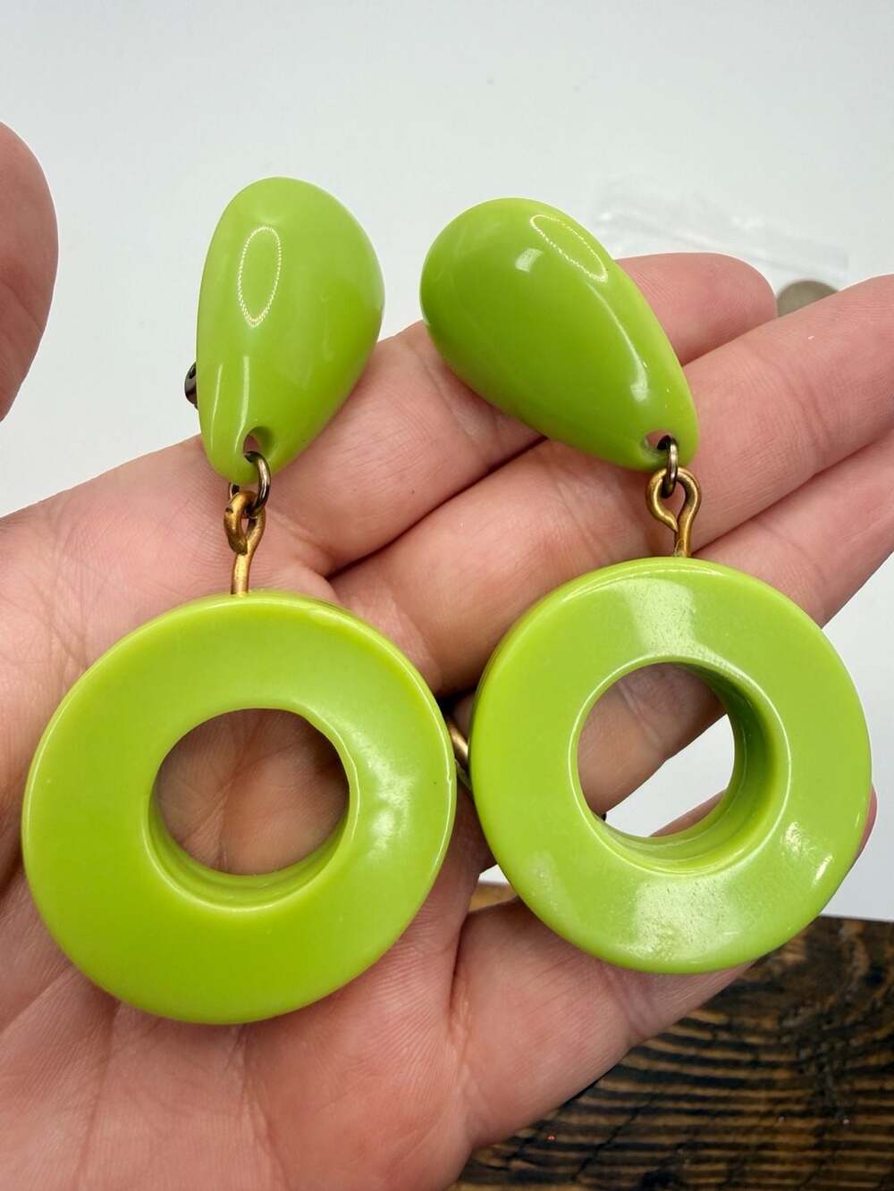 Vintage Lime Green Lucite Drop Clip On Earrings